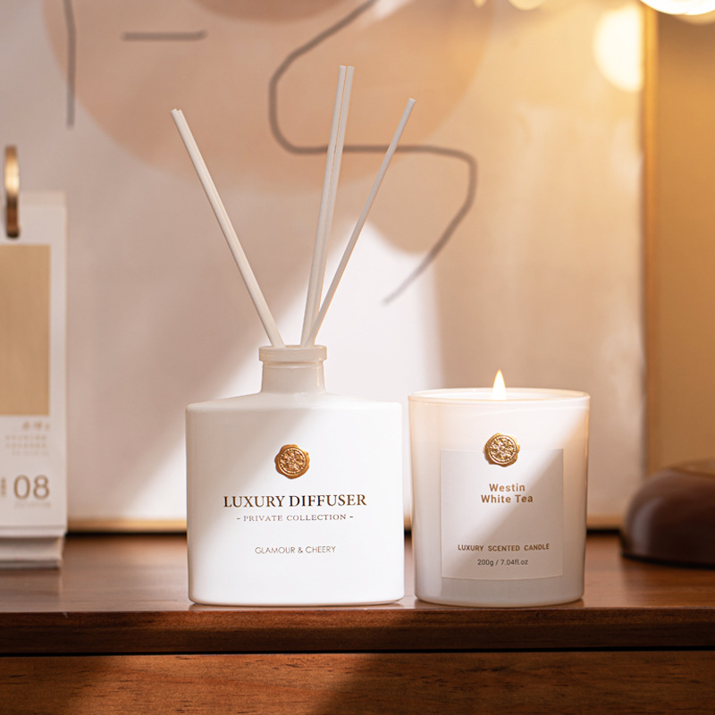 Home Fragrance Gift Set - Zestaw prezentowy: dyfuzor zapachowy i świeca